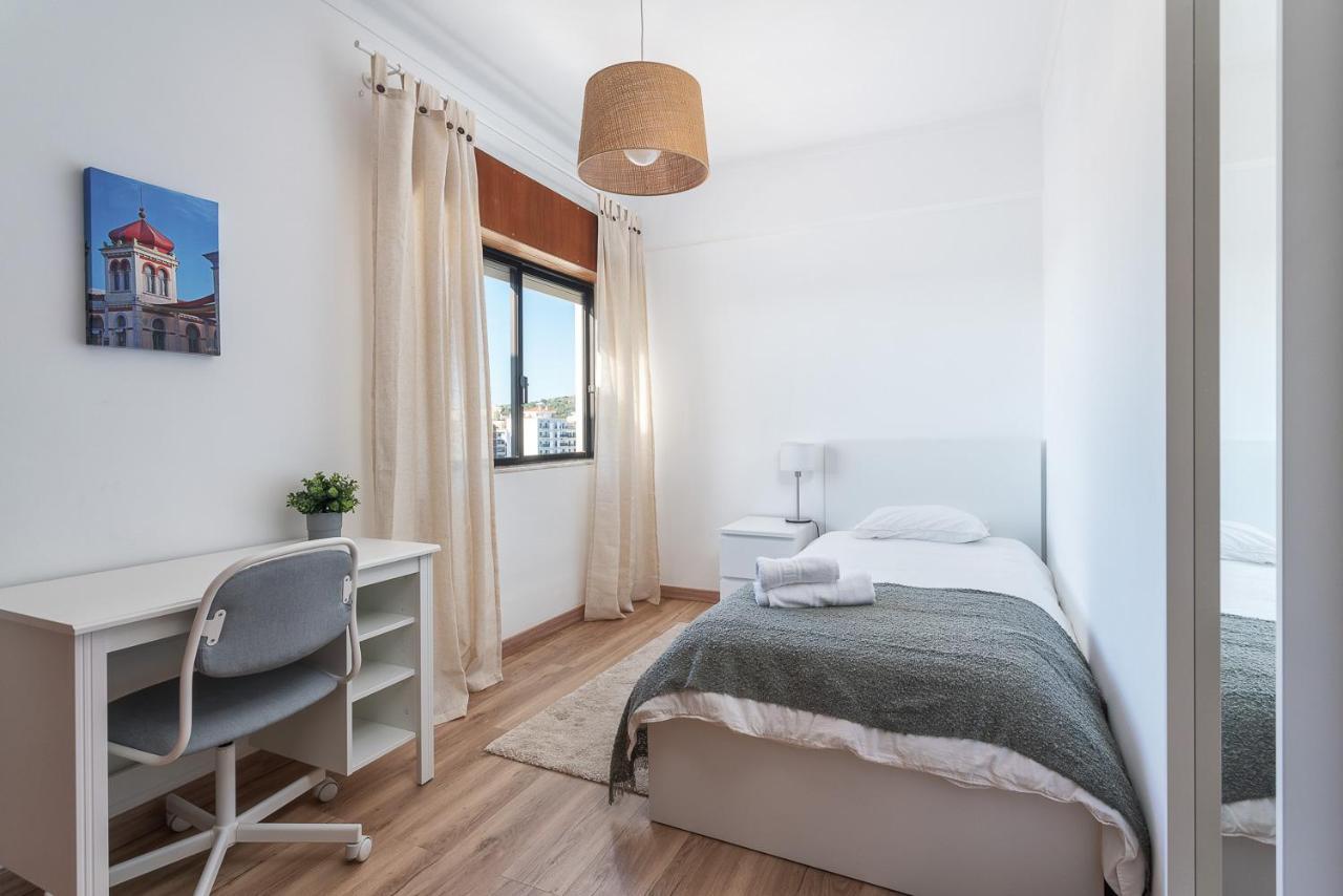 Hostwise - Spacious & Sunny Flat - ローレ エクステリア 写真